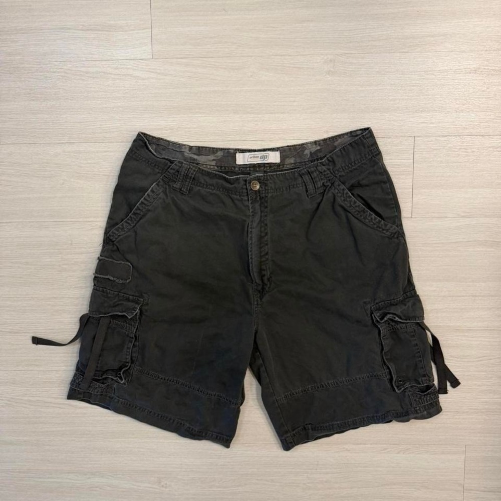 Y2K Urban Pipeline Utility Cargo Shorts Men's Size 38 Green